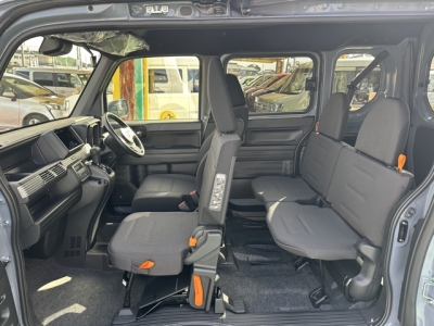 N-VAN(ホンダ)届出済未使用車 後席内装
