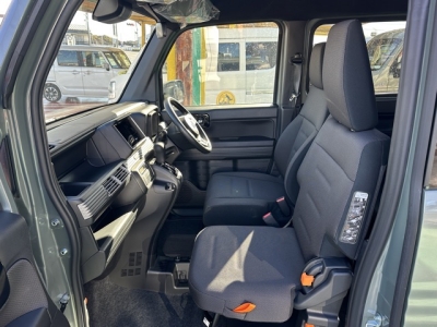 N-VAN(ホンダ)届出済未使用車 前席内装