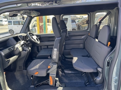 N-VAN(ホンダ)届出済未使用車 後席内装