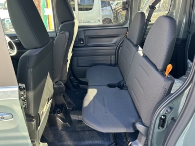 N-VAN(ホンダ)届出済未使用車 後席から見た前席