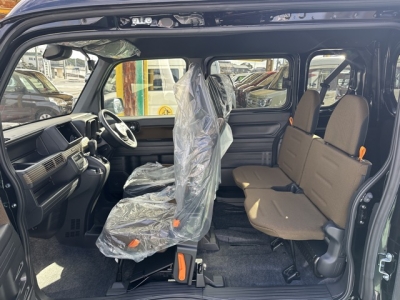 N-VAN(ホンダ)届出済未使用車 後席内装