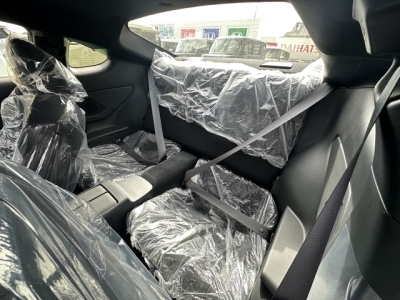GR86(トヨタ)登録済未使用車 後席内装