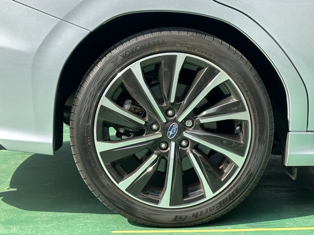 レヴォーグ(スバル)中古車 14