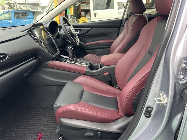 レヴォーグ(スバル)中古車 3