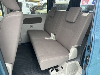NV１００クリッパー(ニッサン)中古車 後席内装