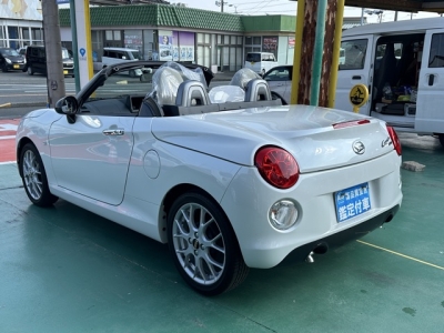 コペン(ダイハツ)届出済未使用車 後方