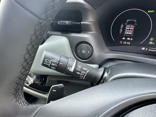 ヴェゼル(ホンダ)新車見本展示無 16