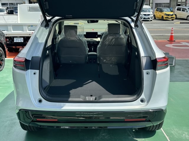 ヴェゼル(ホンダ)新車見本展示無 10