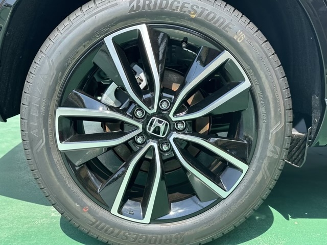 ヴェゼル(ホンダ)新車見本展示無 14