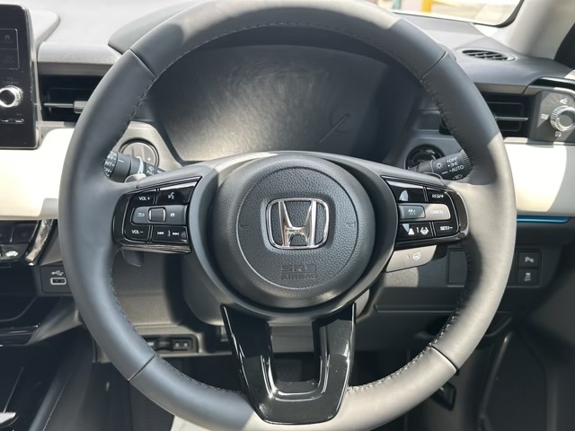 ヴェゼル(ホンダ)新車見本展示無 7