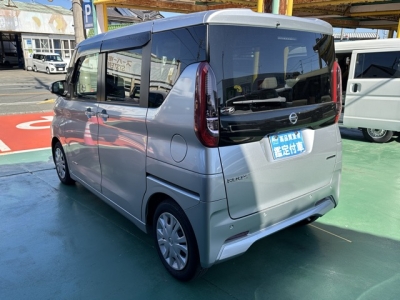 ルークス(ニッサン)中古車 後方