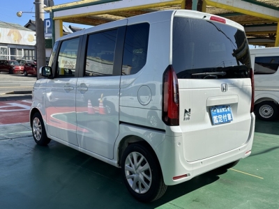 新型N-BOX(ホンダ)届出済未使用車 後方