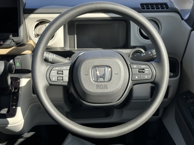 新型N-BOX(ホンダ)届出済未使用車 内外装写真