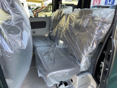 エブリイバンのOEM(スズキ)届出済未使用車 後席内装