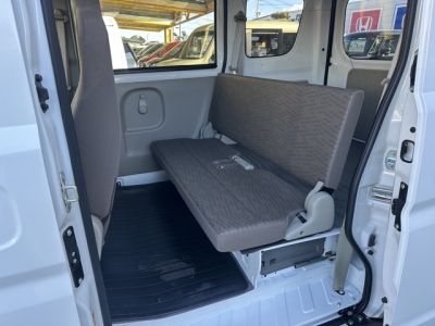 エブリイバンのＯＥＭ(スズキ)中古車 後席内装