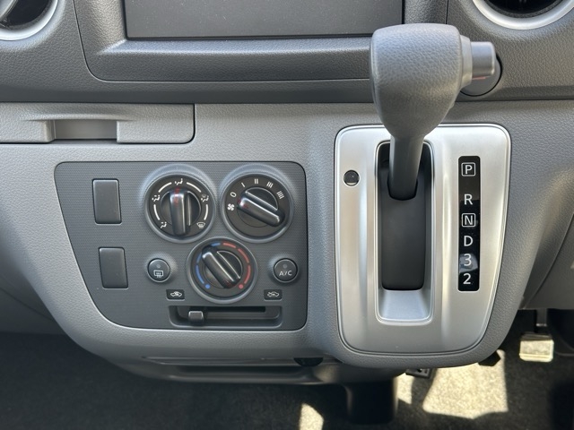 キャラバン(ニッサン)レンタ登録済未使用車 13