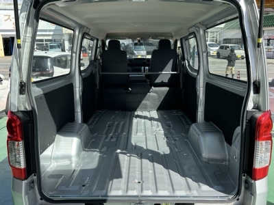 キャラバン(ニッサン)レンタ登録済未使用車 内外装写真他