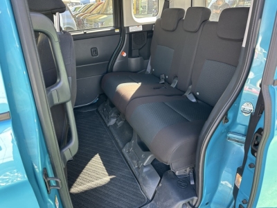 ルーミー(トヨタ)中古車 後席内装