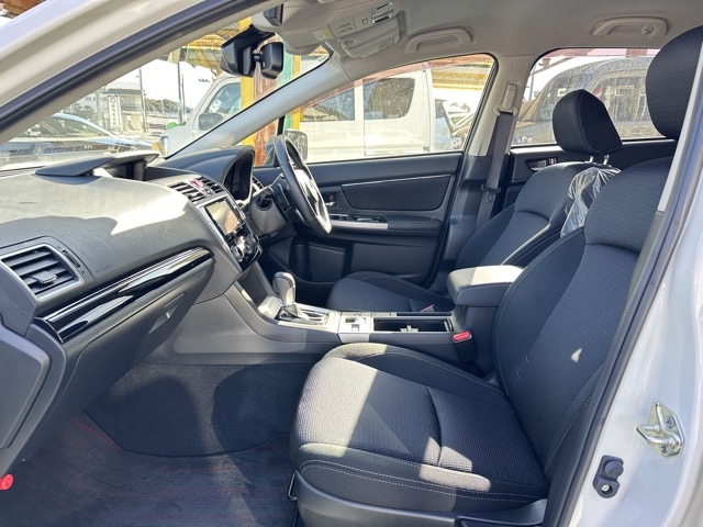 レヴォーグ(スバル)中古車 3