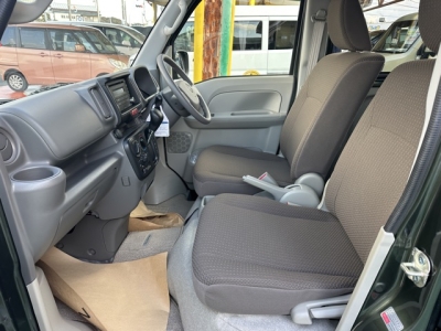 エブリイバンのOEM(スズキ)中古車 前席内装