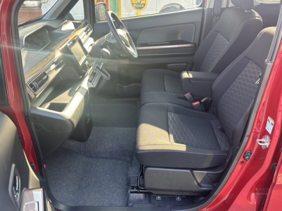 ワゴンRカスタムＺのOEM(スズキ)中古車 前席内装