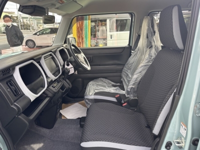 ハスラー(スズキ)届出済未使用車 前席内装