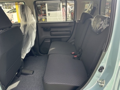 ハスラー(スズキ)届出済未使用車 後席内装