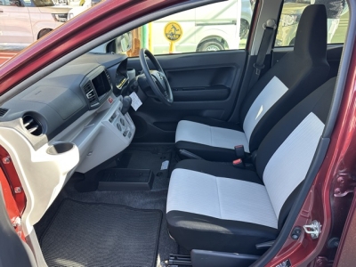 ミライース(ダイハツ)中古車 前席内装