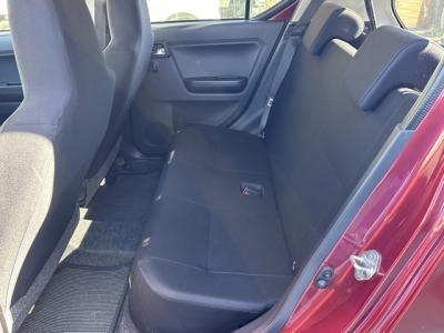 ミライース(ダイハツ)中古車 後席内装
