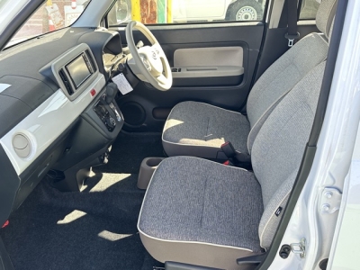ミラトコット(ダイハツ)中古車 前席内装