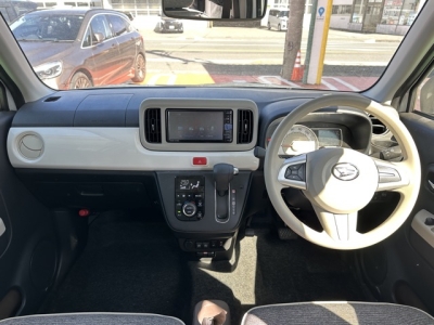 ミラトコット(ダイハツ)中古車 後席から見た前席