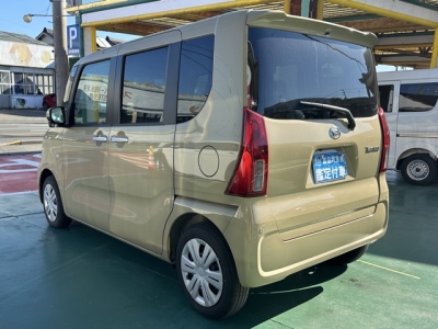 タント(ダイハツ)届出済未使用車 後方