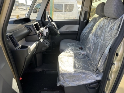 タント(ダイハツ)届出済未使用車 前席内装