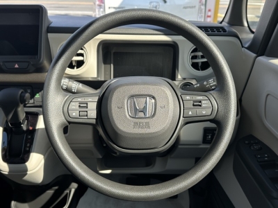 新型N-BOX(ホンダ)届出済未使用車 内外装写真