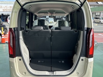 新型N-BOX(ホンダ)届出済未使用車 内外装写真他２