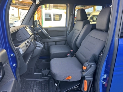 N-VAN(ホンダ)中古車 前席内装