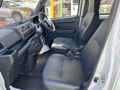 ハイゼットカーゴ(ダイハツ)中古車 前席内装