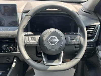 エクストレイル(ニッサン)新車見本展示有 内外装写真