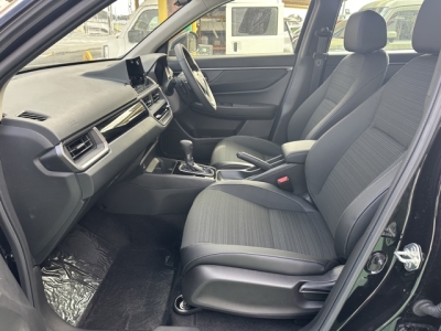 WR-V(ホンダ)登録済未使用車 前席内装