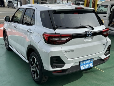 ライズ(トヨタ)登録済未使用車 後方