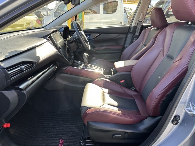 レヴォーグ(スバル)中古車 3