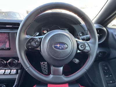BRZ(スバル)中古車 内外装写真
