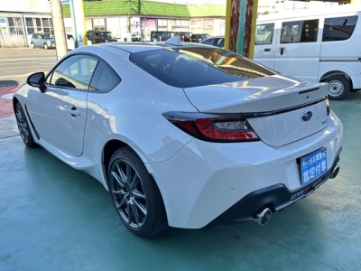 GR86の共同開発車(トヨタ)中古車 後方