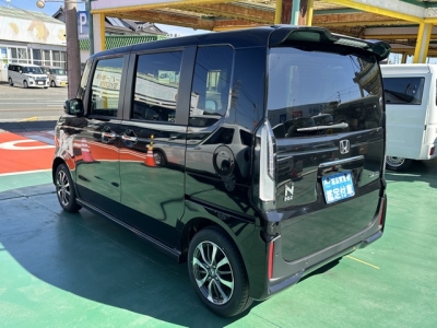 新型N-BOX(ホンダ)届出済未使用車 後方