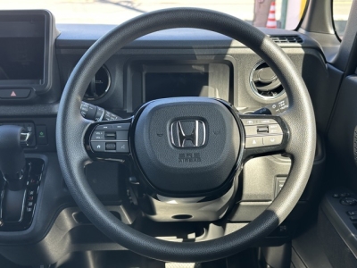 新型N-BOX(ホンダ)届出済未使用車 内外装写真