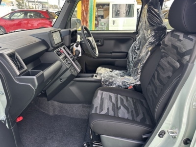 タフト(ダイハツ)届出済未使用車 前席内装