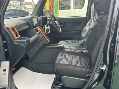 タフト(ダイハツ)届出済未使用車 前席内装