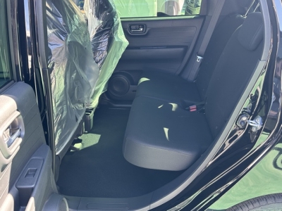 N-ONE(ホンダ)届出済未使用車 後席内装