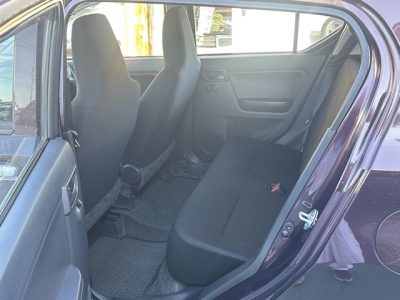 ミライース(ダイハツ)中古車 後席内装