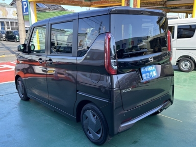 新型ルークス(ニッサン)中古車 後方